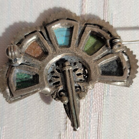 Vintage Miracle Signed Celtic Irish Scottish Faux Stones Fan Shaped Brooch Pin - Picture 8 of 15